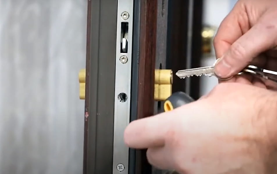 Changing a barrel lock