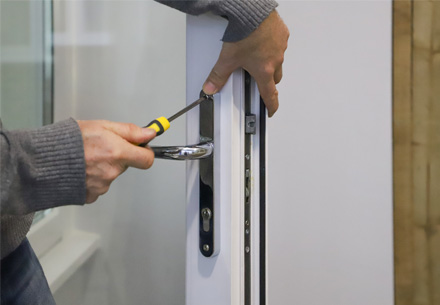 How to Fix a Loose Door Handle (uPVC)