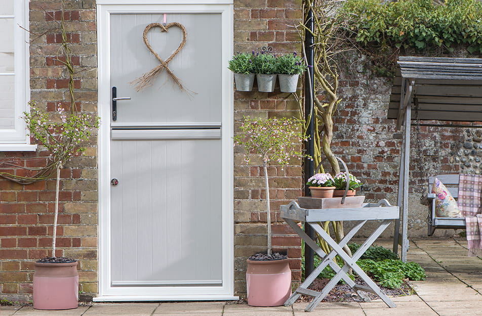 A composite entrance door