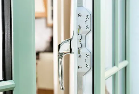 Everest chartwell green upvc bay window