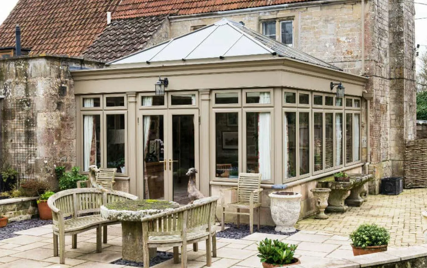 Everest conservatory light beige with wooden furniture